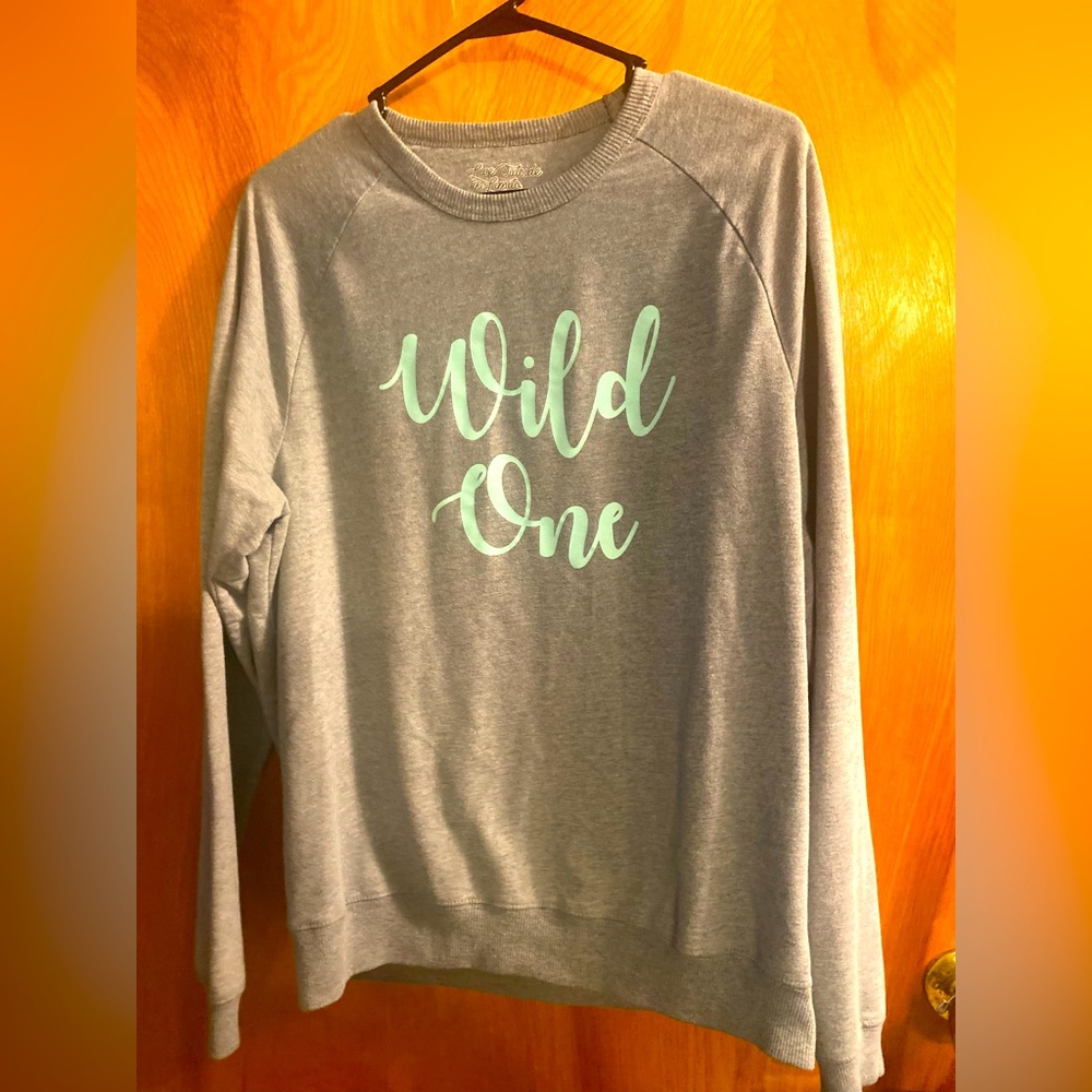 Ladies “Live outside the limits” long sleeve top